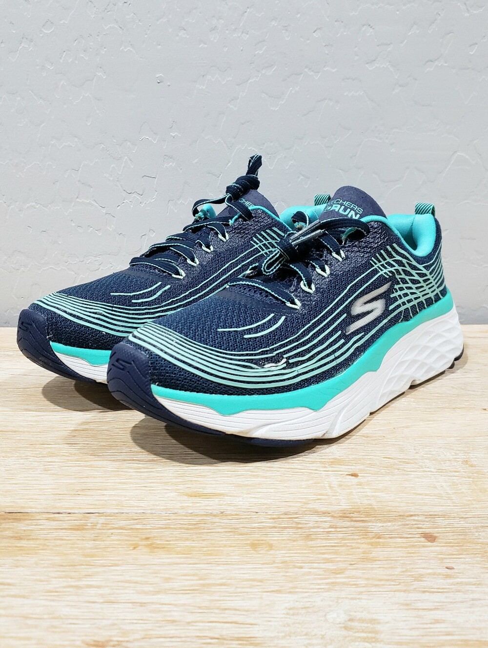 SKECHERS Women's Navy Max Cushioning Elite Running Shoes (9.5) Navy Blue/Teal